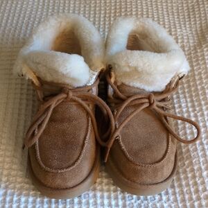 UGG Diara Slippers - nearly new